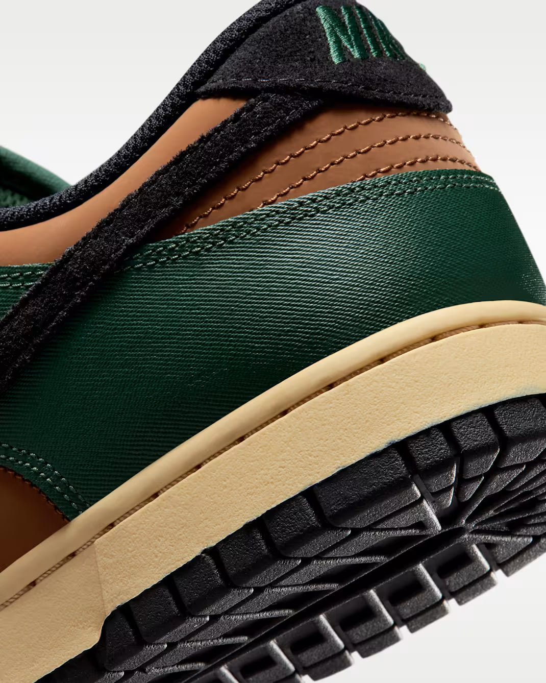 Dunk Low Retro Fir Light