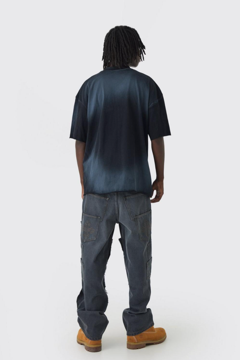 Oversized Extended Neck Bear Washed T-shirt - Black