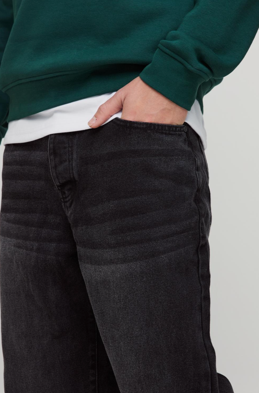 Relaxed Rigid Washed Jeans