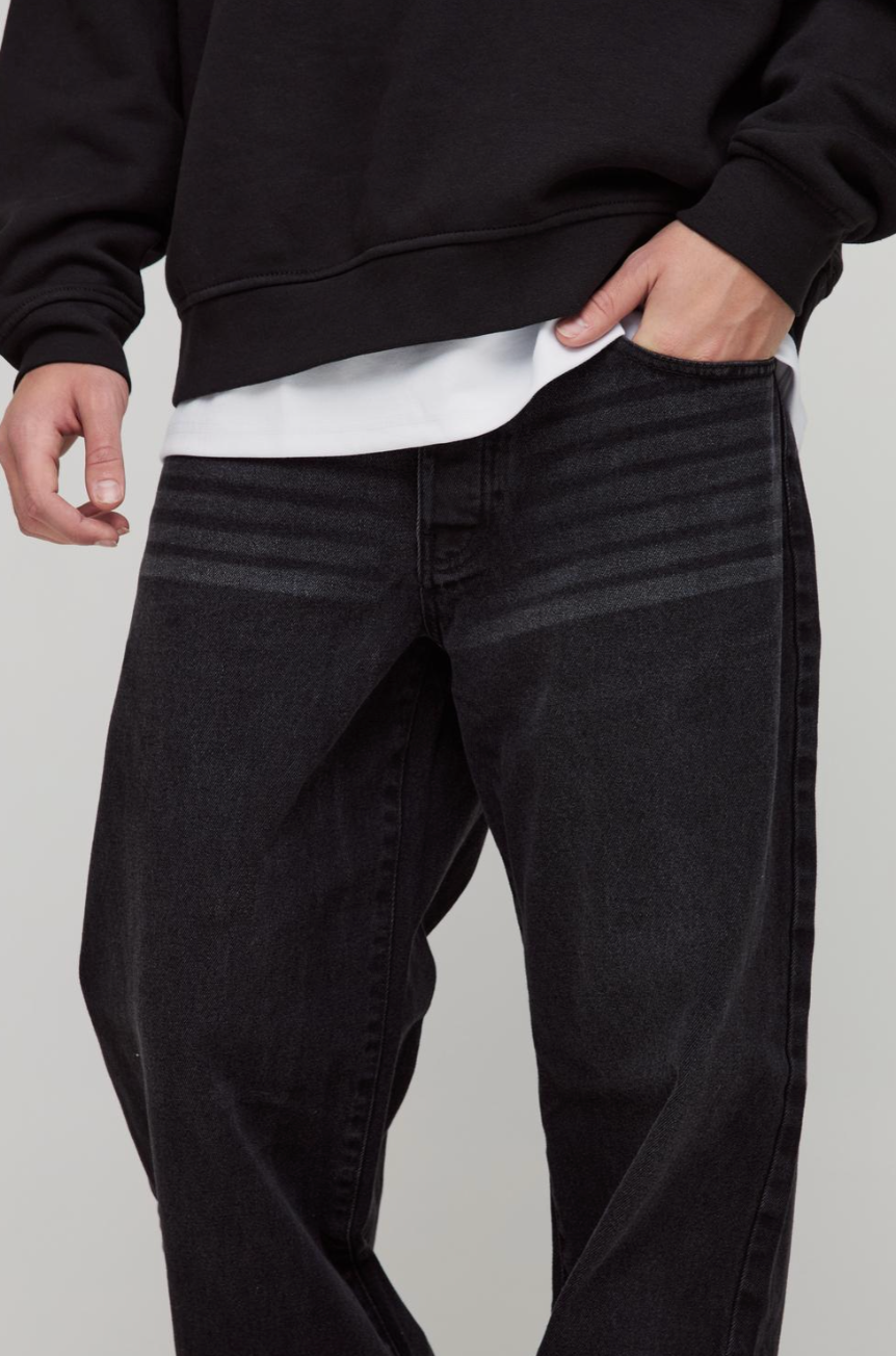 Baggy Fit Washed Jeans