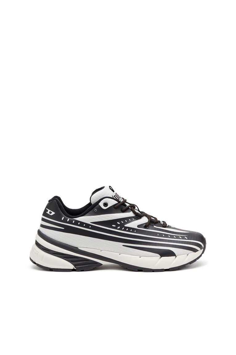 Black & Gray D-Airspeed Low Sneakers