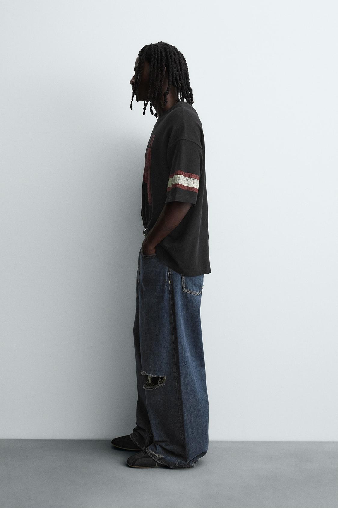 OVERSIZED VARSITY T-SHIRT