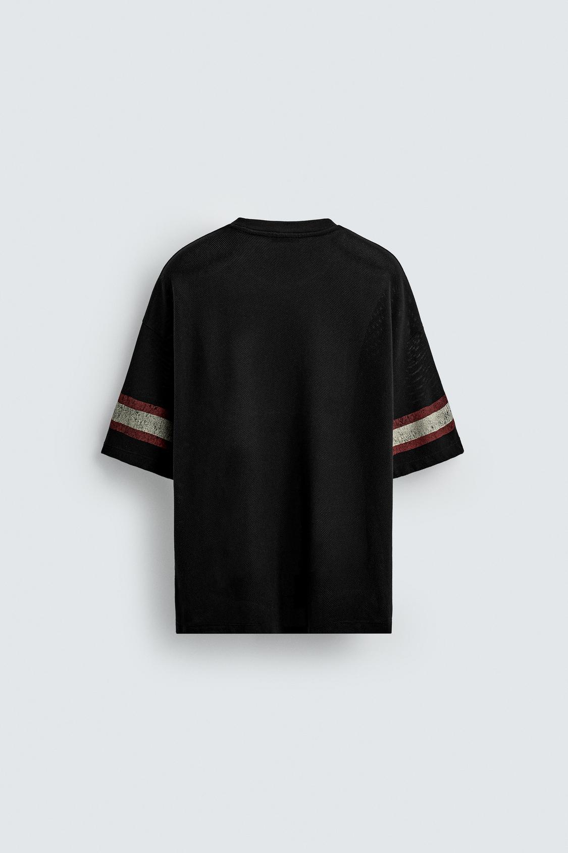 OVERSIZED VARSITY T-SHIRT