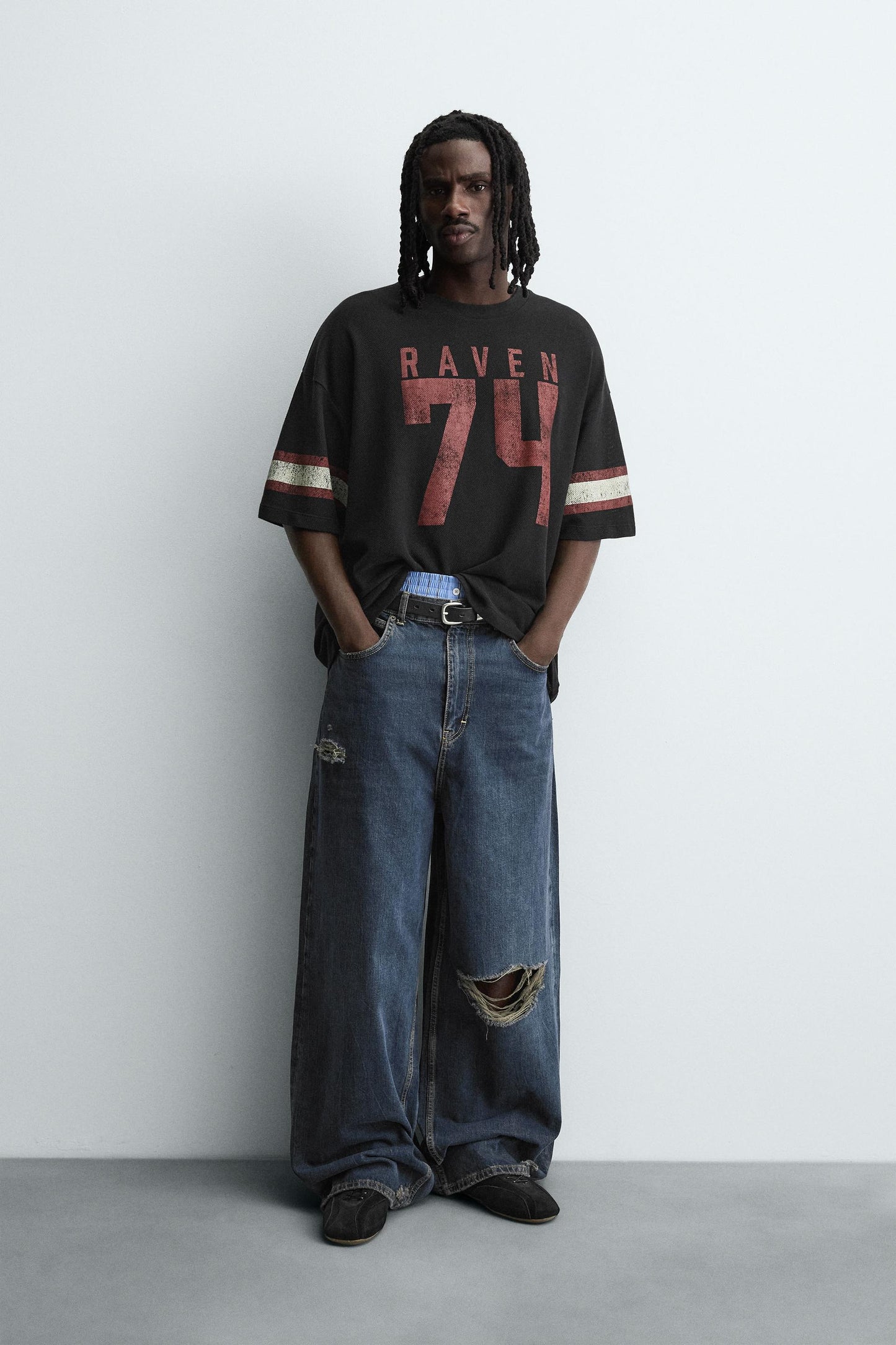 OVERSIZED VARSITY T-SHIRT