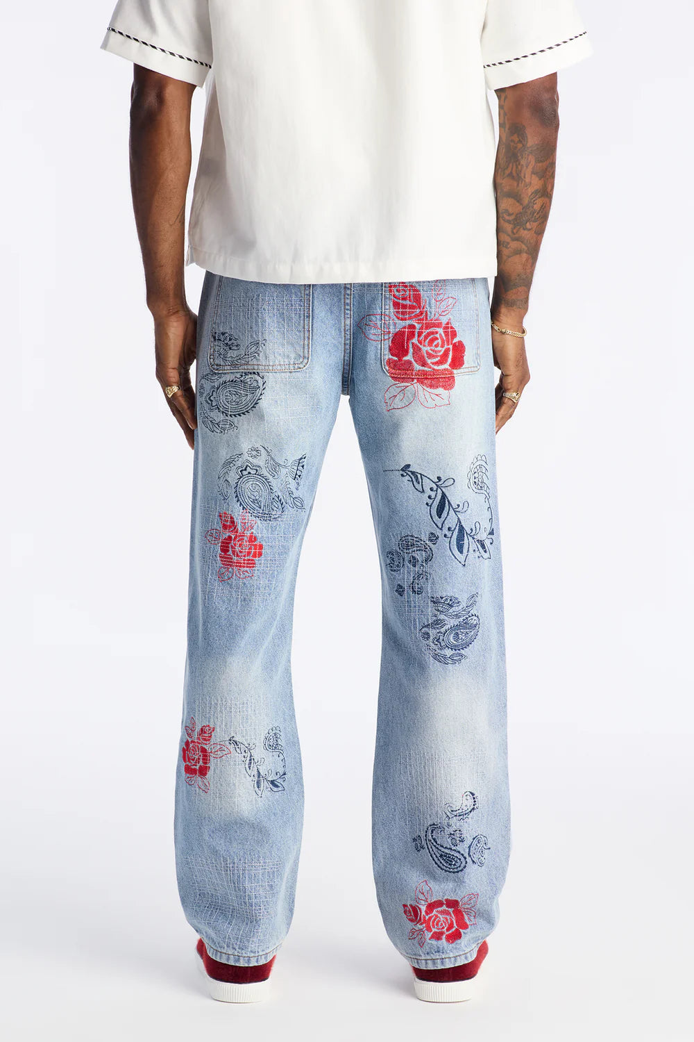 Straight Roses With Stitches Embroidered Jean - Light Blue Wash