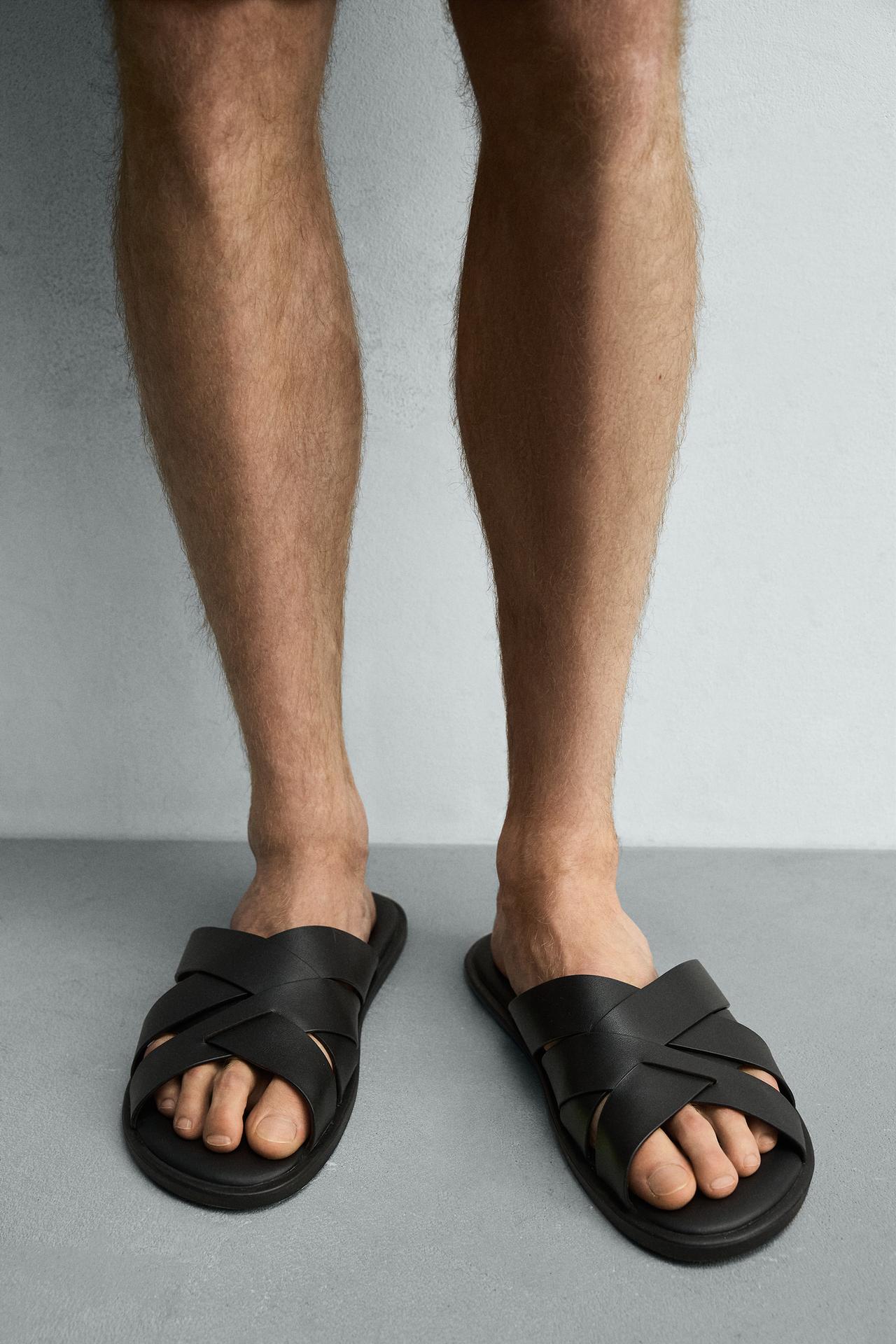LEATHER STRAPPY SANDALS