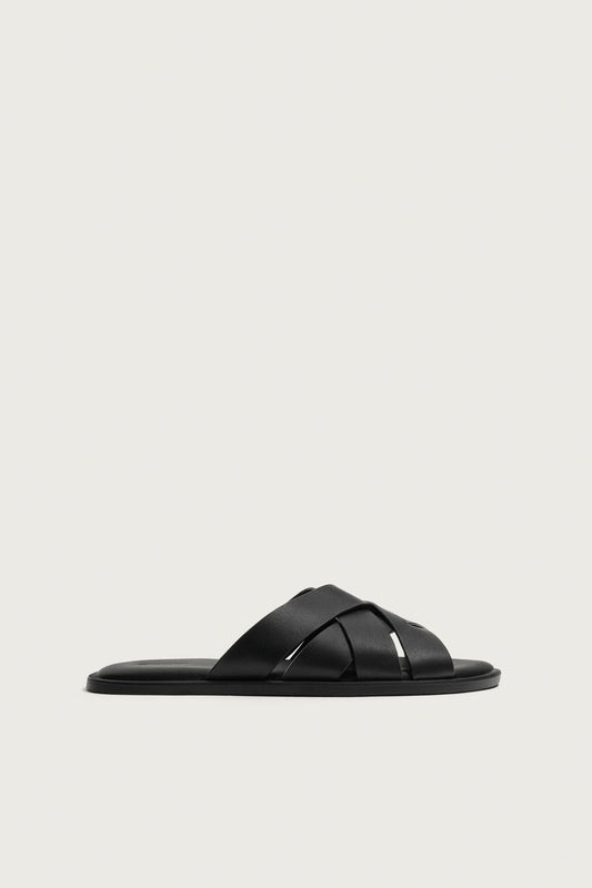 LEATHER STRAPPY SANDALS