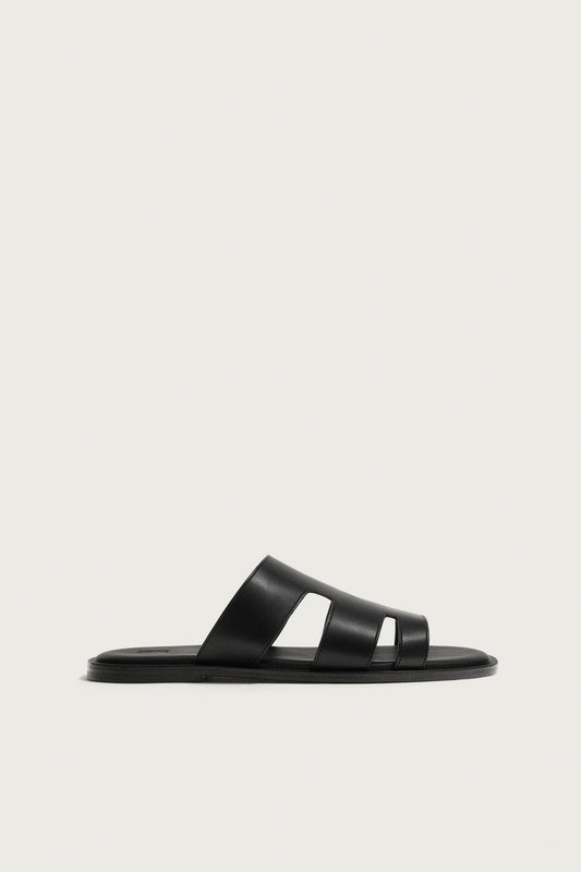STRAP SANDALS