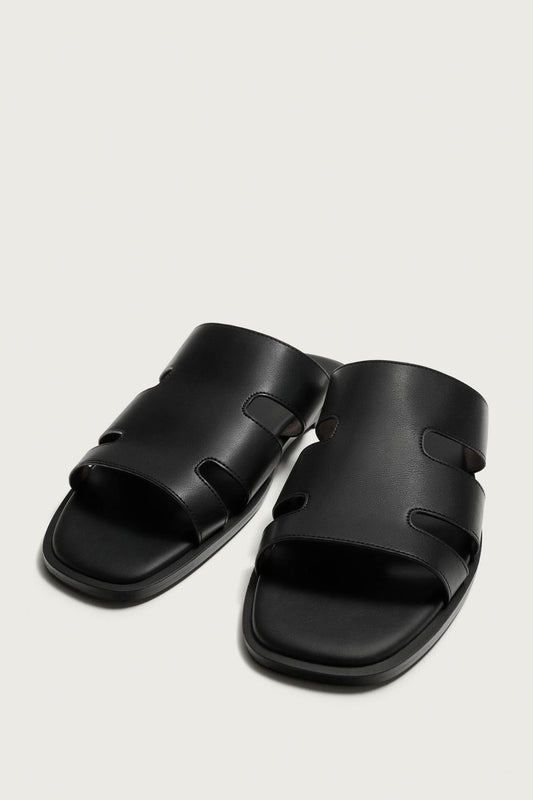 STRAP SANDALS