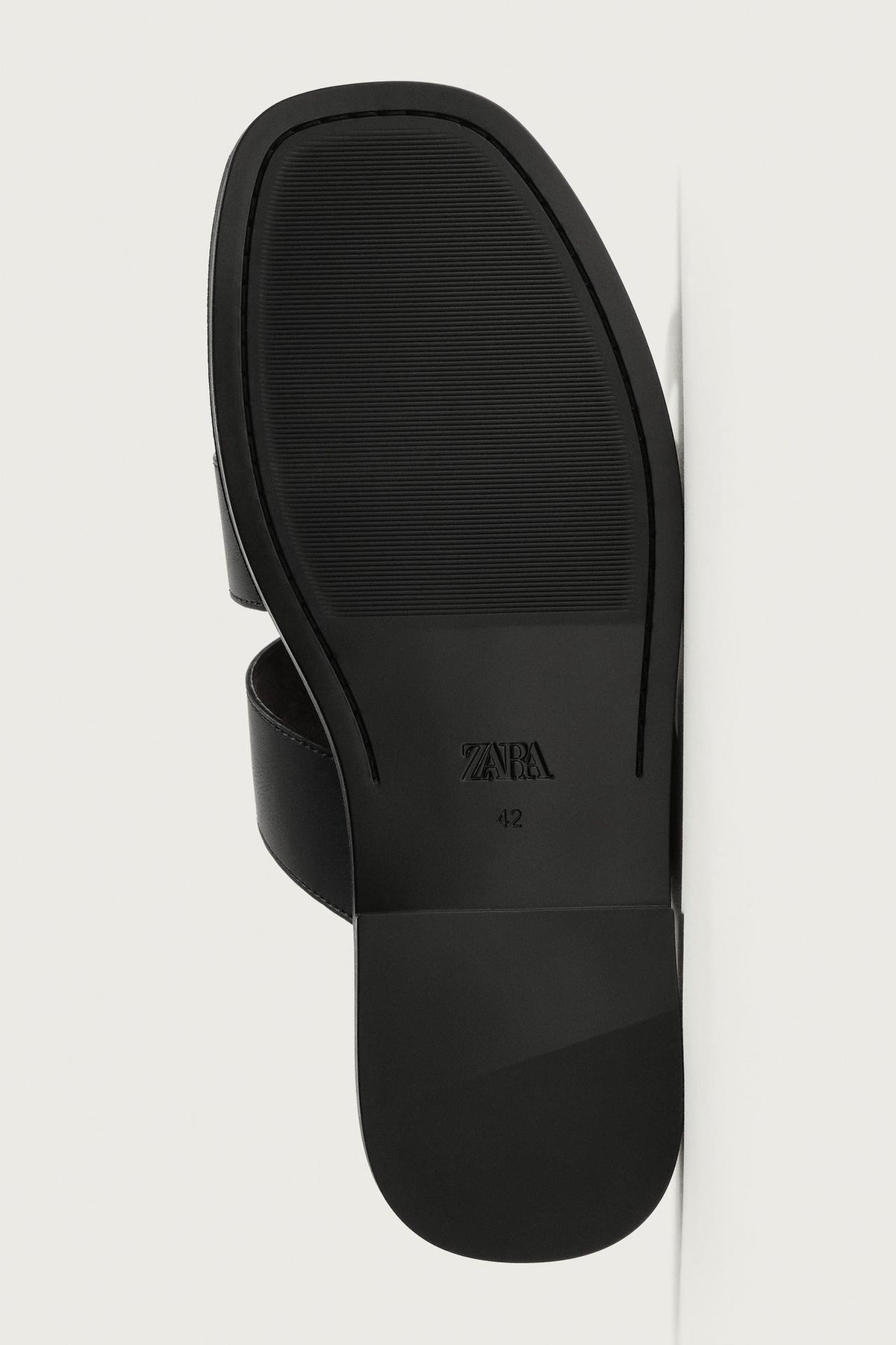 STRAP SANDALS