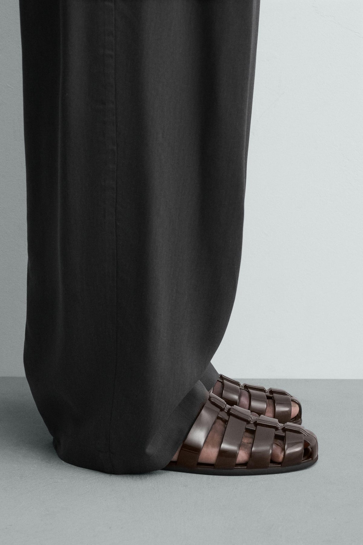 CAGE SANDALS