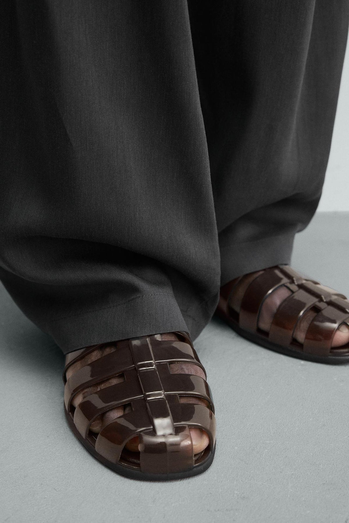 CAGE SANDALS
