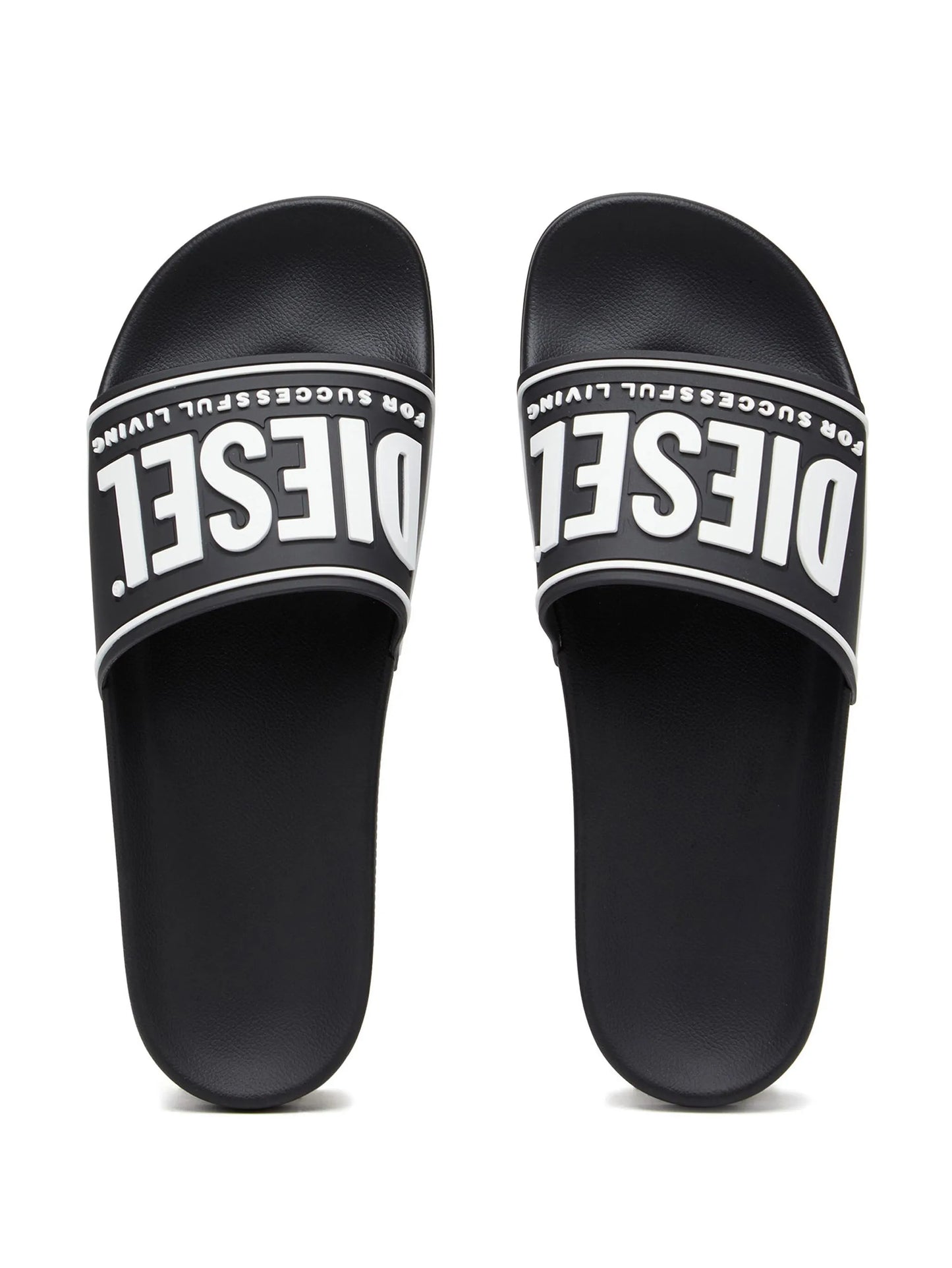 Sa-Mayemi Cc logo-embossed slides