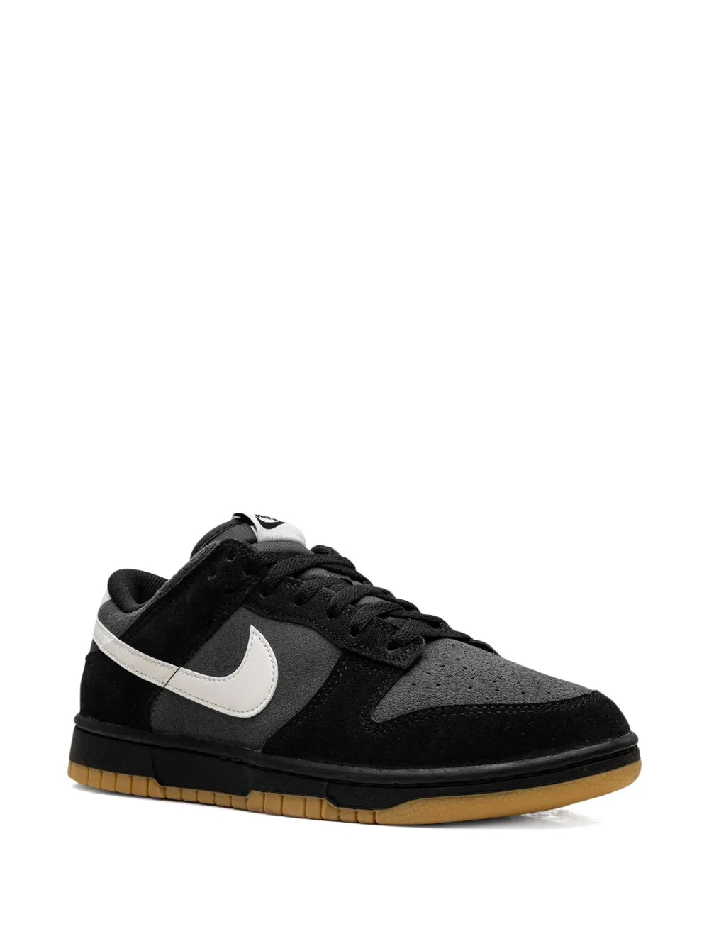 Dunk Low SE "Black Grey Gum"