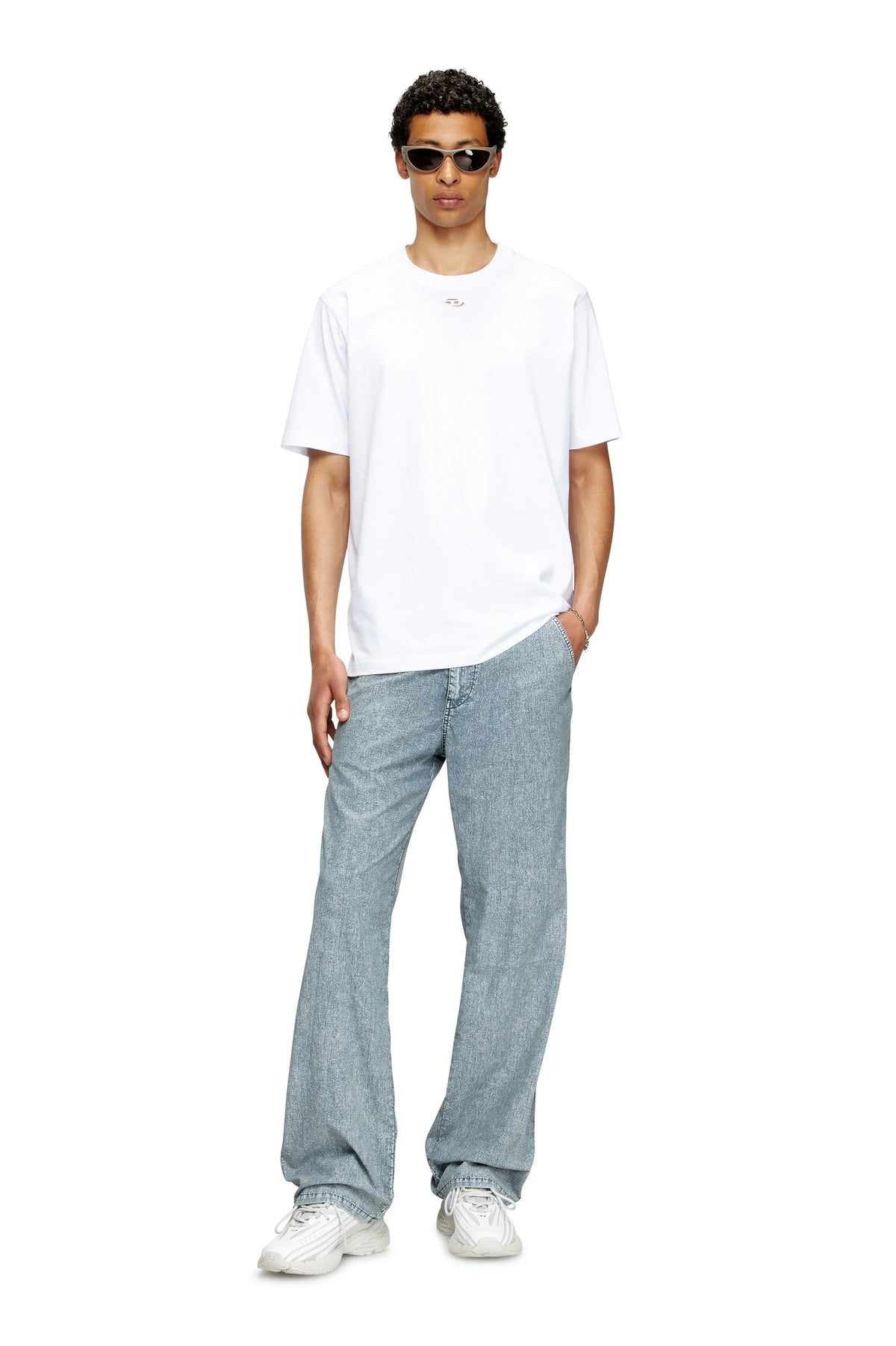 T-shirt with cut-out Oval D