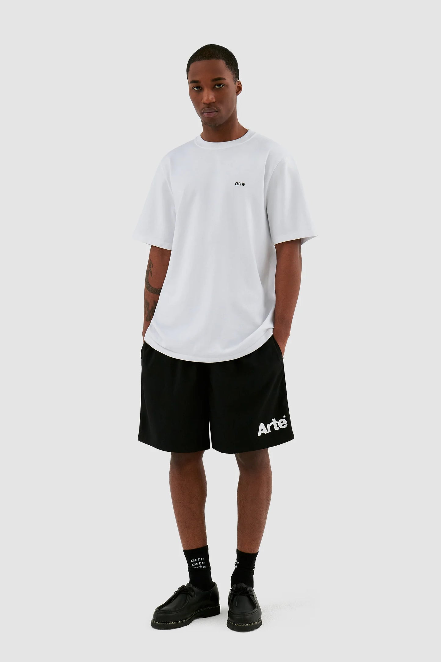 Samuel Logo Shorts - Black