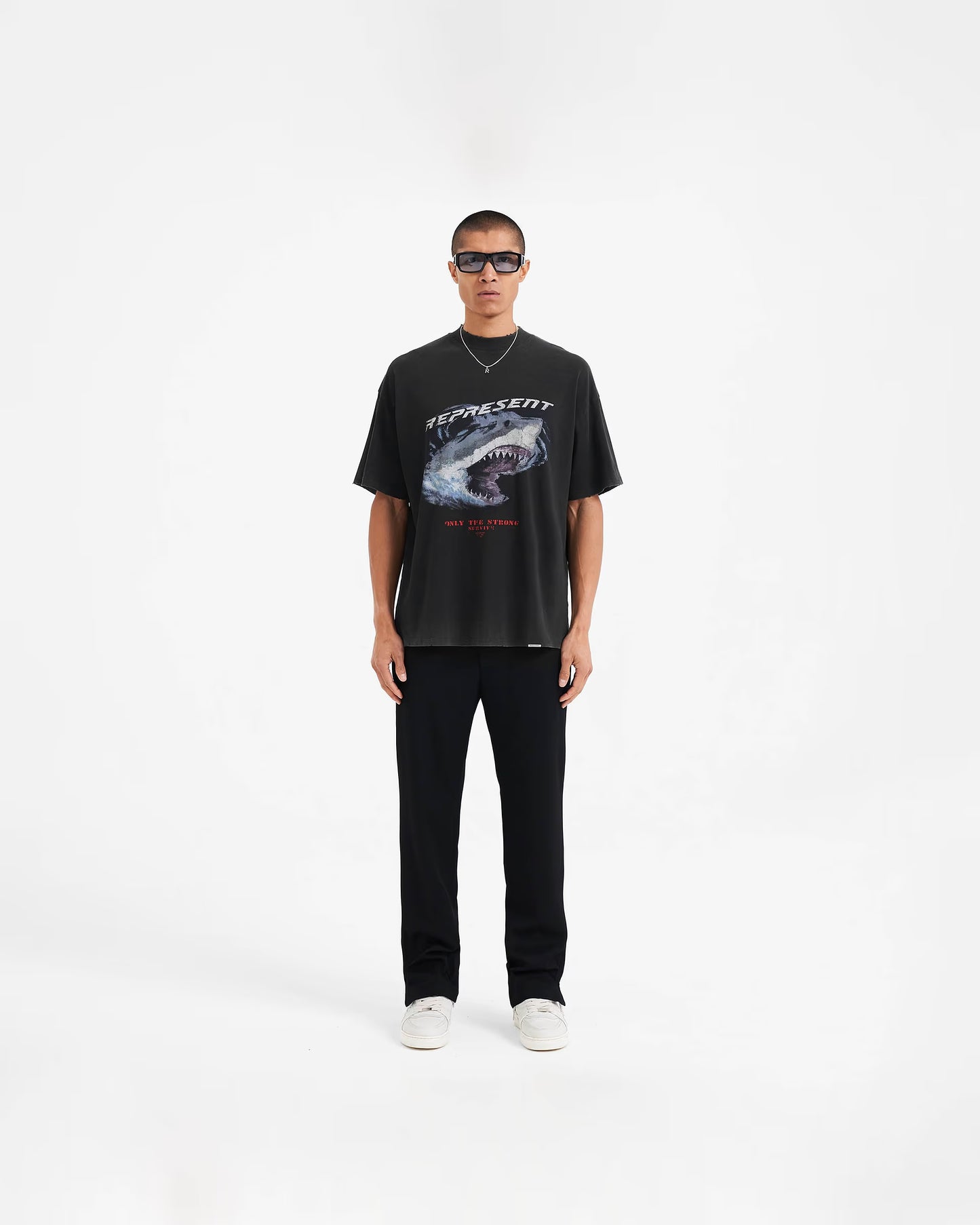 Only The Strong Survive T-shirt - Vintage Black